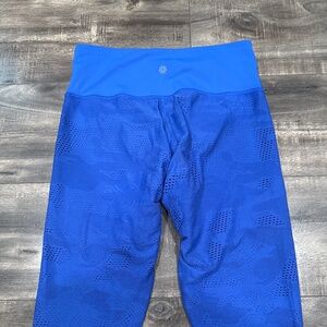Athleta Phenom Camo 7/8 Tight Royal Blue leggings, size Small